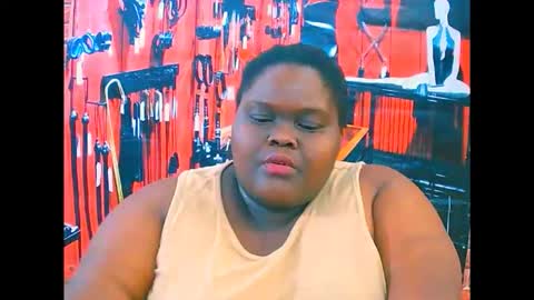 Snapshot of ebonyhotbuns4u2luv chatting on 27, 10, 2025 ebonyhotbuns4u2luv online show from 27, 10, 2025