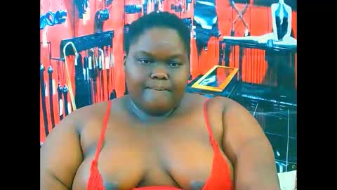 Snapshot of ebonyhotbuns4u2luv chatting on 1, 11, 2025 ebonyhotbuns4u2luv online show from 1, 11, 2025