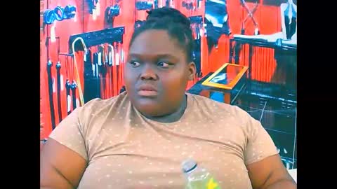 Snapshot of ebonyhotbuns4u2luv chatting on 18, 11, 2025 ebonyhotbuns4u2luv online show from 18, 11, 2025