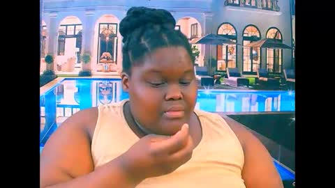 Snapshot of ebonyhotbuns4u2luv chatting on 26, 11, 2025 ebonyhotbuns4u2luv online show from 26, 11, 2025