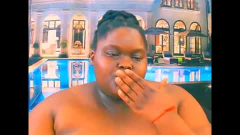 Snapshot of ebonyhotbuns4u2luv chatting on 28, 11, 2025 ebonyhotbuns4u2luv online show from 28, 11, 2025