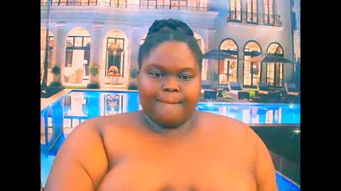 Snapshot of ebonyhotbuns4u2luv chatting on 1, 12, 2025 ebonyhotbuns4u2luv online show from 1, 12, 2025