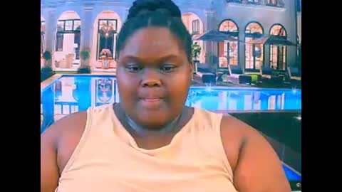 Snapshot of ebonyhotbuns4u2luv chatting on 14, 12, 2025 ebonyhotbuns4u2luv online show from 14, 12, 2025