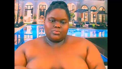 Snapshot of ebonyhotbuns4u2luv chatting on 15, 12, 2025 ebonyhotbuns4u2luv online show from 15, 12, 2025