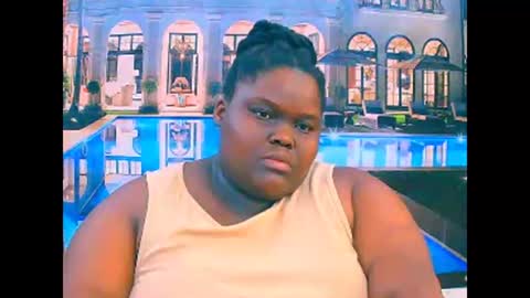 Snapshot of ebonyhotbuns4u2luv chatting on 17, 12, 2025 ebonyhotbuns4u2luv online show from 17, 12, 2025