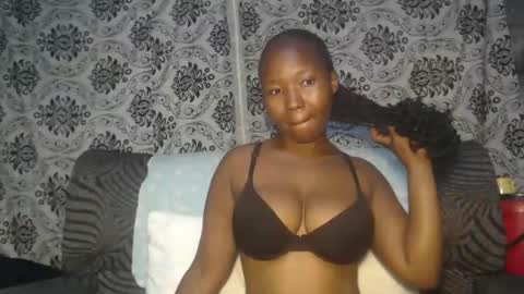 Snapshot of ebonymilf1 chatting on 14, 12, 2025 Tee online show from 14, 12, 2025