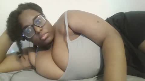 Snapshot of ebonymissc6 chatting on 10, 3, 2025 ebonymissc6 online show from 10, 3, 2025