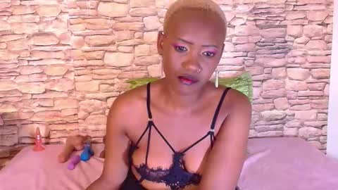 Snapshot of ebonyolive69 chatting on 14, 10, 2025 Cindy online show from 14, 10, 2025