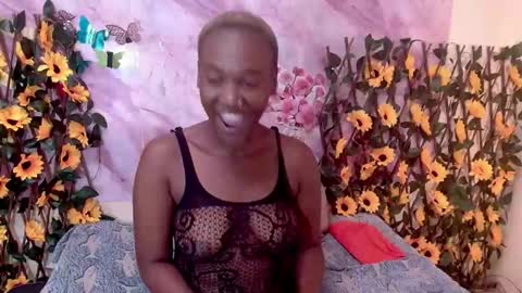 Snapshot of ebonyolive69 chatting on 19, 12, 2025 Cindy online show from 19, 12, 2025