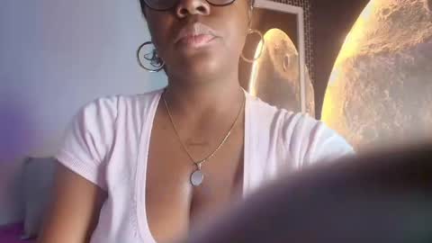 ebonyrosee_ online show from 8, 6, 2026
