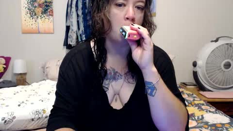 Snapshot of echosol17 chatting on 23, 9, 2025 Weird Echo online show from 23, 9, 2025