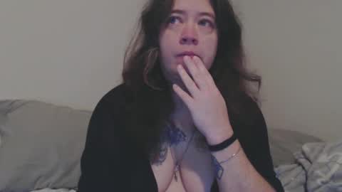 Snapshot of echosol17 chatting on 19, 11, 2025 Weird Echo online show from 19, 11, 2025