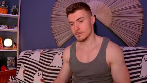 Snapshot of eddieds chatting on 21, 10, 2025 Eddie online show from 21, 10, 2025