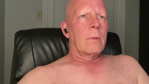 Snapshot of eddygl1968 chatting on 2, 10, 2025 Eddy online show from 2, 10, 2025