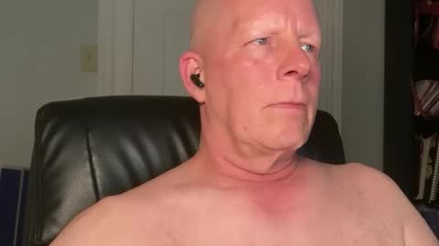 Snapshot of eddygl1968 chatting on 20, 10, 2025 Eddy online show from 20, 10, 2025