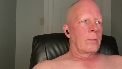 Snapshot of eddygl1968 chatting on 21, 10, 2025 Eddy online show from 21, 10, 2025