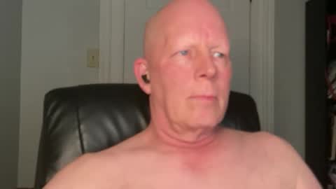 Snapshot of eddygl1968 chatting on 3, 11, 2025 Eddy online show from 3, 11, 2025