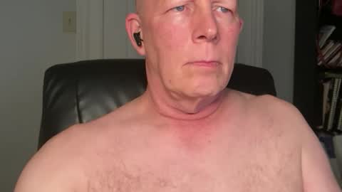 Snapshot of eddygl1968 chatting on 7, 11, 2025 Eddy online show from 7, 11, 2025