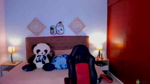 Snapshot of edelaine_rogers chatting on 12, 10, 2025 ede online show from 12, 10, 2025