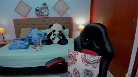 Snapshot of edelaine_rogers chatting on 11, 11, 2025 ede online show from 11, 11, 2025