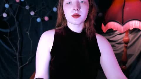 Snapshot of edenlilitht chatting on 17, 11, 2025 Lilith online show from 17, 11, 2025