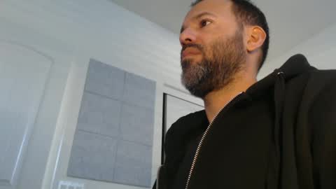 Snapshot of edge_masters chatting on 1, 1, 2025 EdgeM online show from 1, 1, 2025