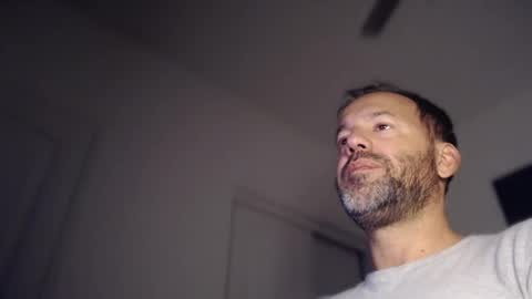 Snapshot of edge_masters chatting on 16, 12, 2025 EdgeM online show from 16, 12, 2025