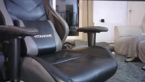 Snapshot of edged_biker chatting on 24, 12, 2024 edged biker online show from 24, 12, 2024