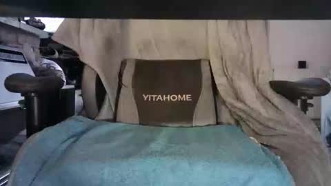 Snapshot of edged_biker chatting on 26, 11, 2025 edged biker online show from 26, 11, 2025