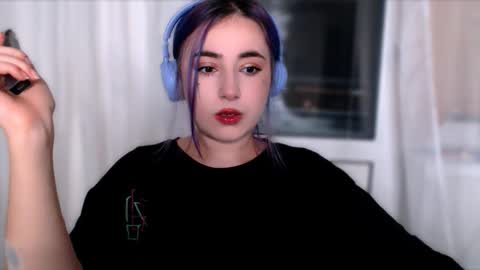 Snapshot of ediefris chatting on 9, 11, 2025 fickle demon made of clumps of matter online show from 9, 11, 2025