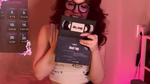 Snapshot of edithafarro chatting on 5, 10, 2025 Friendly neighbourhoud redhead online show from 5, 10, 2025