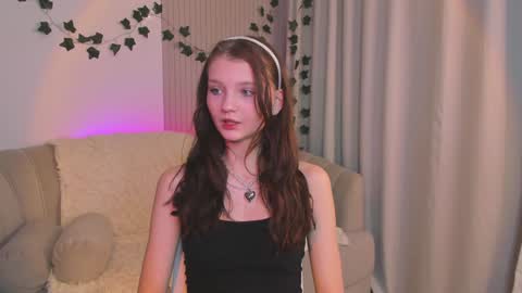 Lisa  online show from 1, 2, 2025