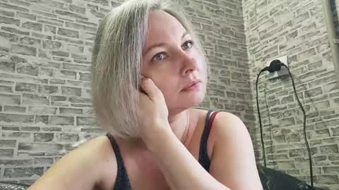 Snapshot of edithmanning chatting on 5, 1, 2025 edithmanning online show from 5, 1, 2025