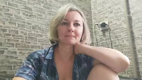 Snapshot of edithmanning chatting on 8, 1, 2025 edithmanning online show from 8, 1, 2025