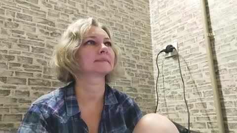 Snapshot of edithmanning chatting on 14, 1, 2025 edithmanning online show from 14, 1, 2025