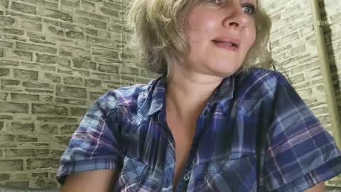 Snapshot of edithmanning chatting on 14, 1, 2025 edithmanning online show from 14, 1, 2025