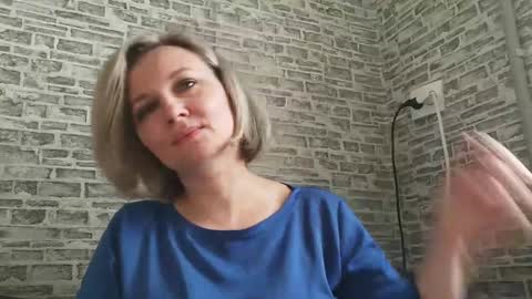 Snapshot of edithmanning chatting on 6, 3, 2025 edithmanning online show from 6, 3, 2025