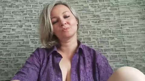 Snapshot of edithmanning chatting on 26, 9, 2025 edithmanning online show from 26, 9, 2025