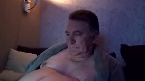 Snapshot of edje59a chatting on 24, 9, 2025 Eddy online show from 24, 9, 2025