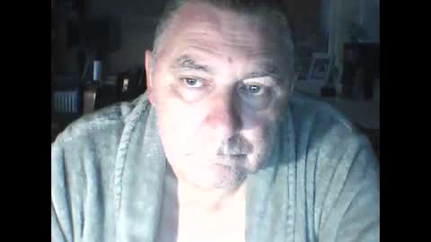 Snapshot of edje59a chatting on 14, 10, 2025 Eddy online show from 14, 10, 2025