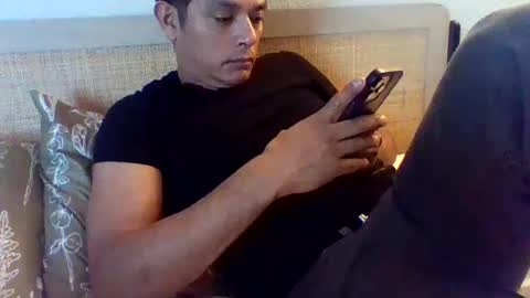 eduardo0084 online show from 4, 2, 2025