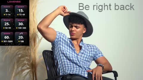 Snapshot of edward__clarck chatting on 4, 12, 2024 EDWARD CLARCK online show from 4, 12, 2024