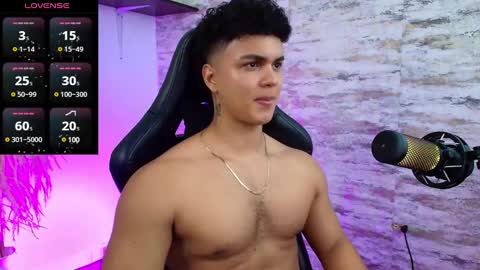 Snapshot of edward__clarck chatting on 12, 2, 2025 EDWARD CLARCK online show from 12, 2, 2025