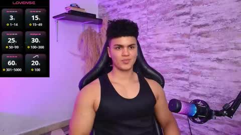 Snapshot of edward__clarck chatting on 19, 10, 2025 EDWARD CLARCK online show from 19, 10, 2025