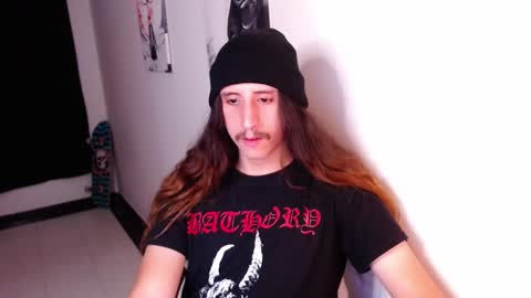 Snapshot of edward_chann chatting on 4, 1, 2025 edward_chann online show from 4, 1, 2025