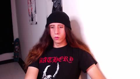 Snapshot of edward_chann chatting on 27, 1, 2025 edward_chann online show from 27, 1, 2025