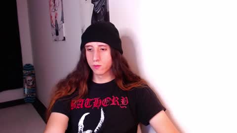 Snapshot of edward_chann chatting on 1, 2, 2025 edward_chann online show from 1, 2, 2025