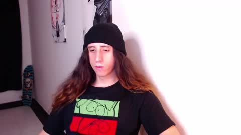 Snapshot of edward_chann chatting on 4, 2, 2025 edward_chann online show from 4, 2, 2025