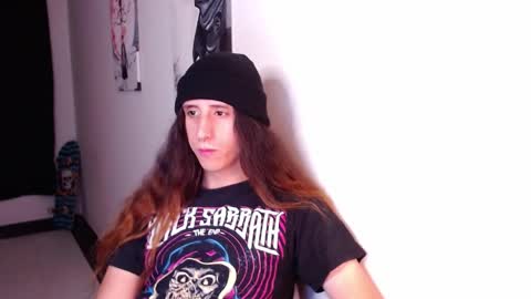 Snapshot of edward_chann chatting on 5, 2, 2025 edward_chann online show from 5, 2, 2025