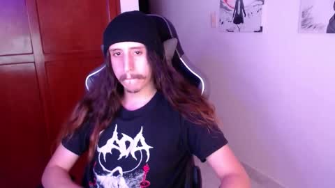 Snapshot of edward_chann chatting on 13, 11, 2025 edward_chann online show from 13, 11, 2025